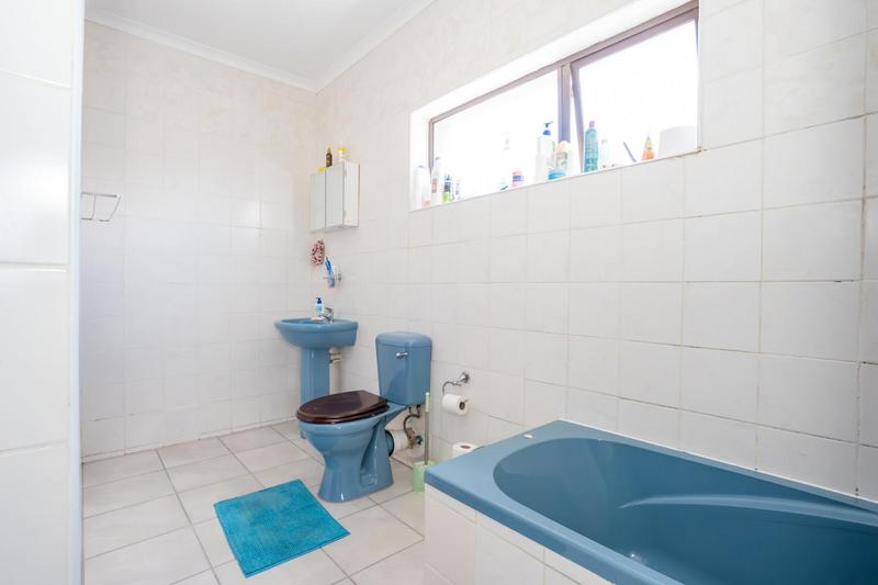 4 Bedroom Property for Sale in Country Club Western Cape